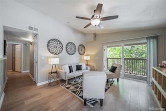 9911 E Idaho Cir Unit 202, Denver, CO 80247