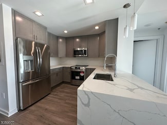 1 Carriage City Plaza Unit 1502, Rahway, NJ 07065