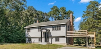 17 Minuteman Ln, Plymouth, MA 02360