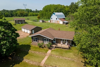 18400 Lundgren Dr, Finlayson, MN 55735