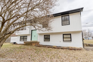 9007 Ash Ave, Pewee Valley, KY 40056
