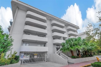 110 S Shore Dr Unit 2C, Miami Beach, FL 33141