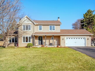 395 Bear Ave S, Saint Paul, MN 55127