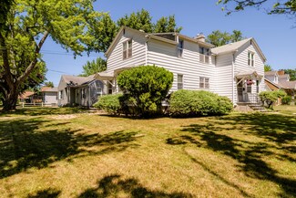 1403 Lewis Ave, Saint Joseph, MI 49085