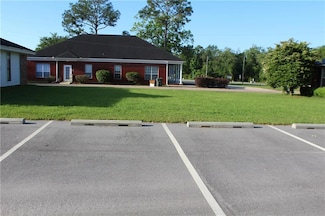 117 W Camphor Ave, Foley, AL 36535