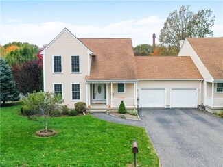 57 West St, Warren, RI 02885