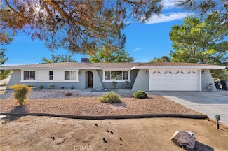 19215 Kinai Rd, Apple Valley, CA 92307