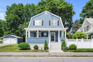 15 Westchester St, Lowell, MA 01851
