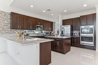 7733 Maywood Crest Dr, Palm Beach Gardens, FL 33412