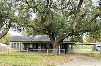 900 Poinciana Ave, Mamou, LA 70554