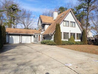 2025 2nd Ave, Toms River, NJ 08757