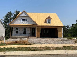 984 Round Meadow Dr, Christiansburg, VA 24073