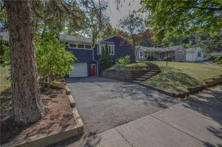 60 Pinnacle Rd, Rochester, NY 14620