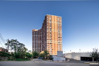 100 Old Palisade Rd Unit 3013, Fort Lee, NJ 07024