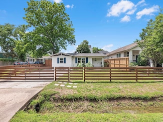 1207 Archer St, Houston, TX 77009