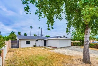 8505 Via Norte Dr, Riverside, CA 92503