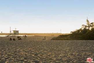 6400 Pacific Ave Unit 304, Playa Del Rey, CA 90293