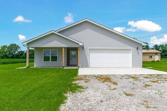 97 Guthrie St, Clark, MO 65243