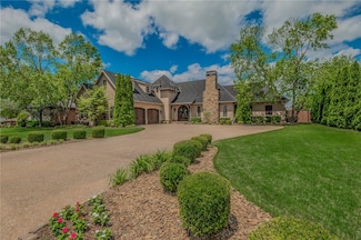 7 W Colonial Dr, Rogers, AR 72758