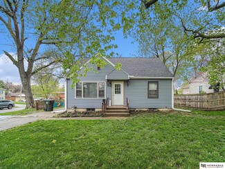 5345 Leighton Ave, Lincoln, NE 68504
