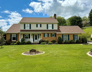 135 Sparrow St, Princeton, WV 24740