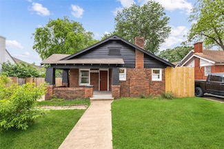 2414 Emmett St, Dallas, TX 75211