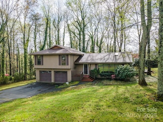 411 Holly Hill Dr, Columbus, NC 28722