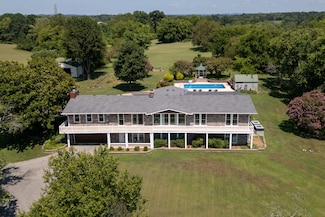 344 Peach Valley Rd, Gallatin, TN 37066