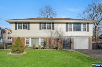 147 Pine Ave, New Milford, NJ 07646