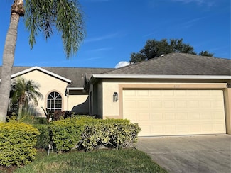 5717 Cottonwood St, Bradenton, FL 34203