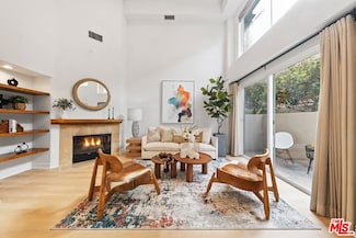 1252 Euclid St Unit 101, Santa Monica, CA 90404