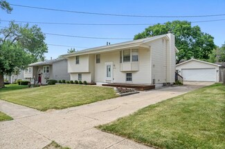 4122 E Ovid Ave, Des Moines, IA 50317
