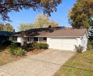 60 Carriage Dr, Delaware, OH 43015