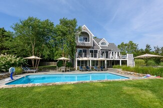 87 Slough Cove Rd, Edgartown, MA 02539