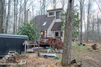 2219 Maple Leaf Ct, Pocono Lake, PA 18347