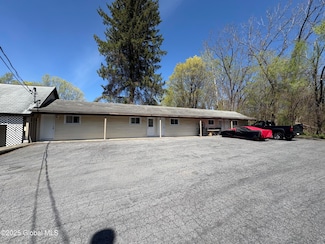 524 Maple Ave, Saratoga Springs, NY 12866