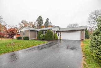 11 Osborn St, Lisbon, ME 04250