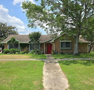 2001 Willow Wisp Dr, Seabrook, TX 77586