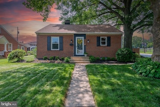 1000 Grinnell Ave, Columbia, PA 17512