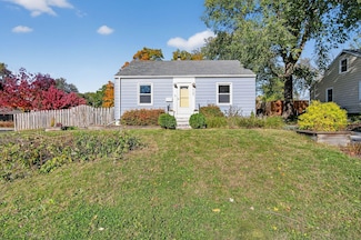 425 15th St, Ames, IA 50010