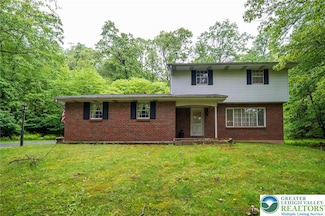 38 Summerfield Rd, Belvidere, NJ 07823
