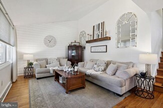 146 Cardinal Dr, Bellmawr, NJ 08031