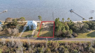3733 Andrew Jackson Dr, Pace, FL 32571