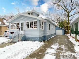 889 Fleming Ave, Muskegon, MI 49442