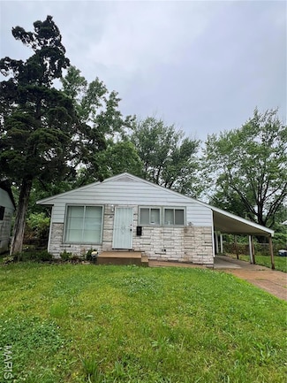 277 Roderick Dr, Saint Louis, MO 63137