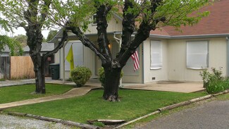1853 Canby Rd, Redding, CA 96002