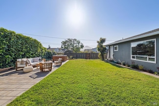 16 Tradewind Passage, Corte Madera, CA 94925