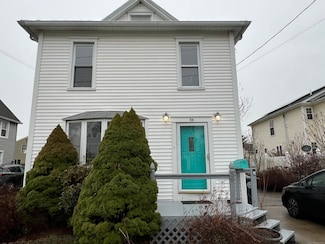 56 Thompson St, Milford, CT 06460