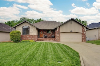 3237 S Creekside Dr, Springfield, MO 65807