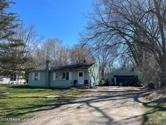 4607 Ballard Rd, Lansing, MI 48911